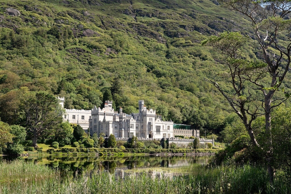 Clifden Station House