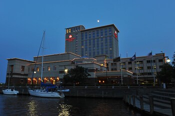 Renaissance Portsmouth-Norfolk Waterfront Hotel