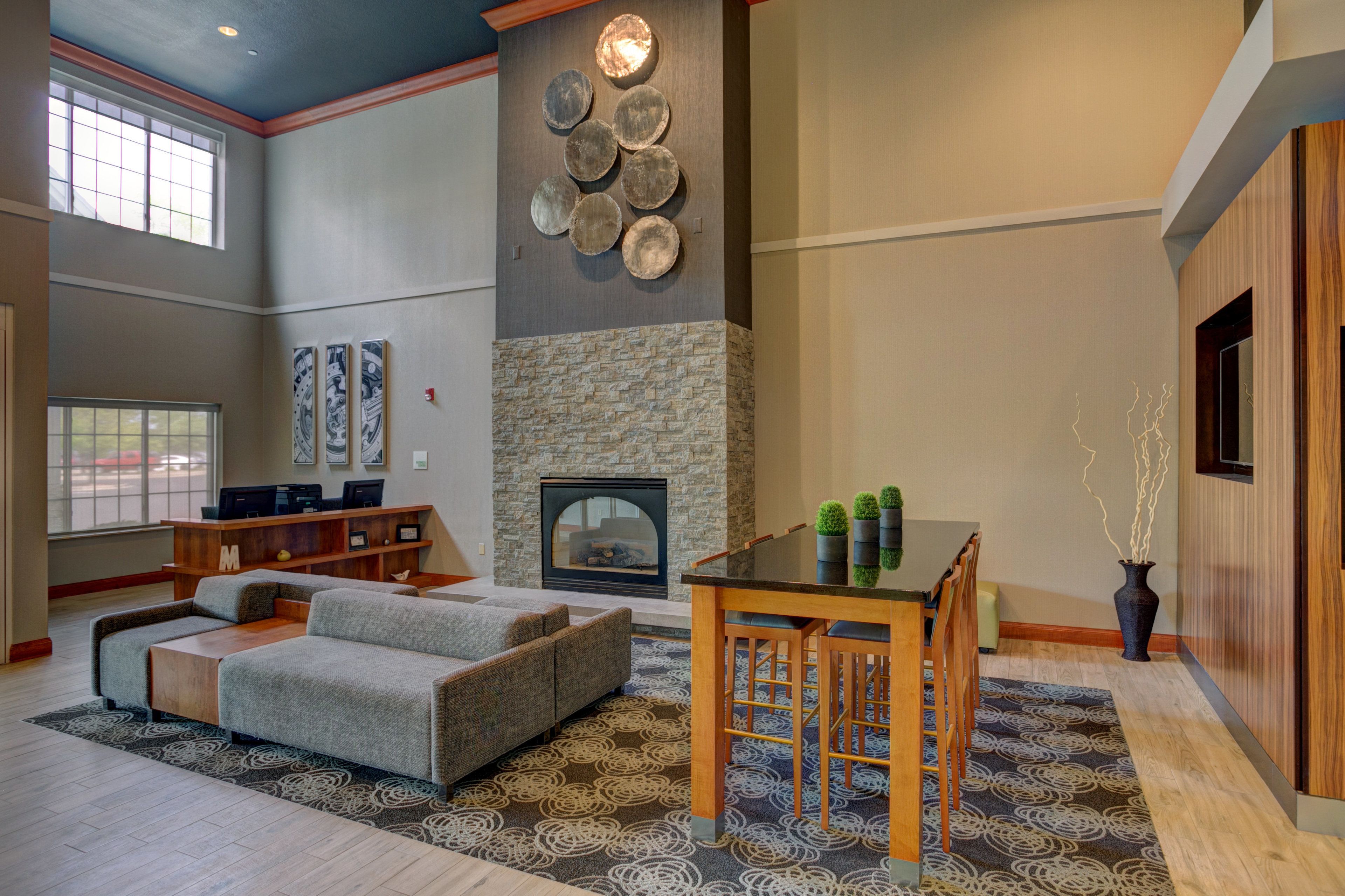 Holiday Inn Hotel Suites Milwaukee Airport In Milwaukee Wi