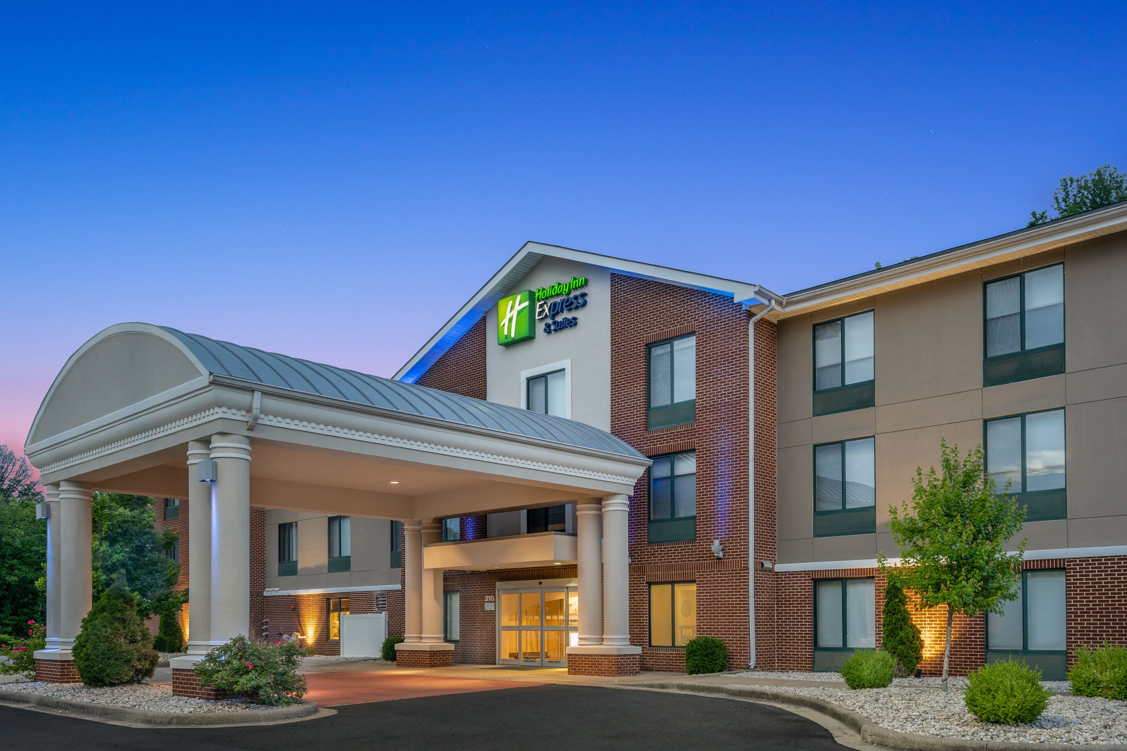 Holiday Inn Express & Suites Tell City in Tell City, United States
