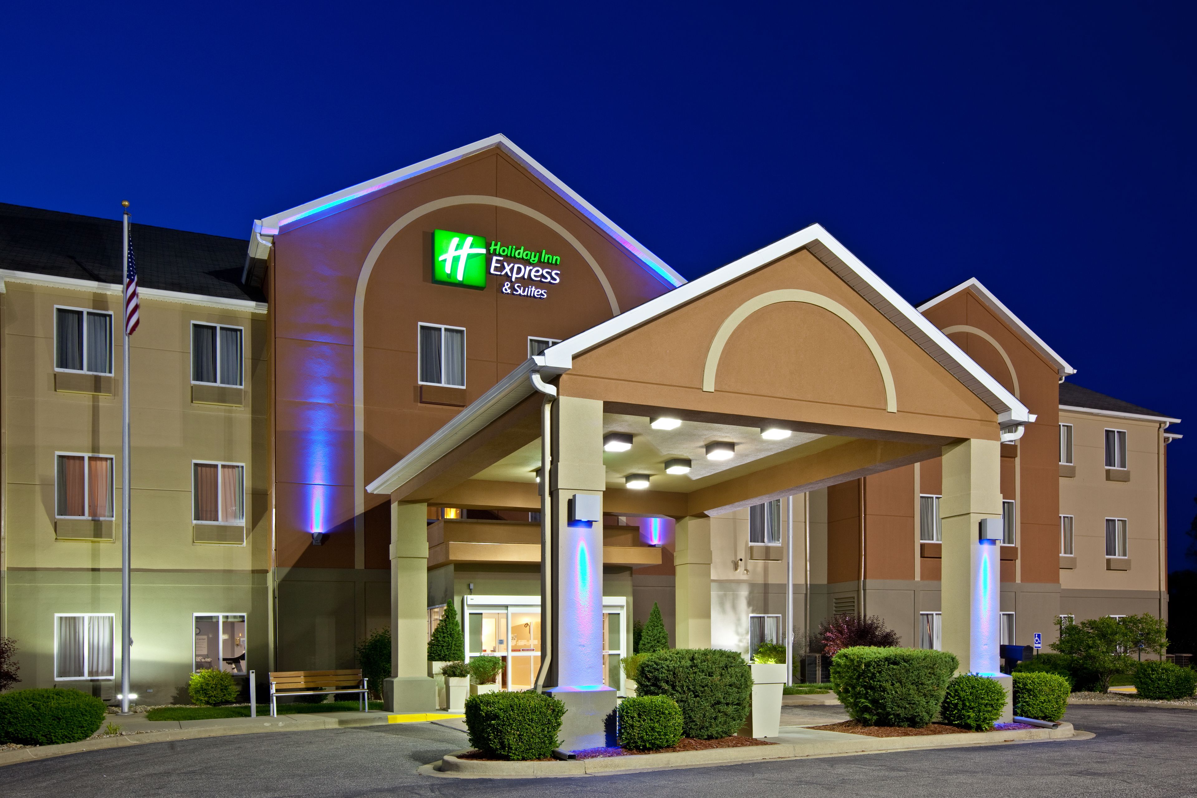 Holiday Inn Express Hotel Suites Bedford In Bloomington In
