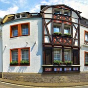 Book Top Historic Hotels In Ruedesheim Am Rhein Hessen From 49