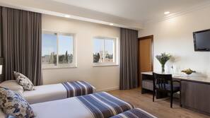 In-room safe, iron/ironing board, free WiFi