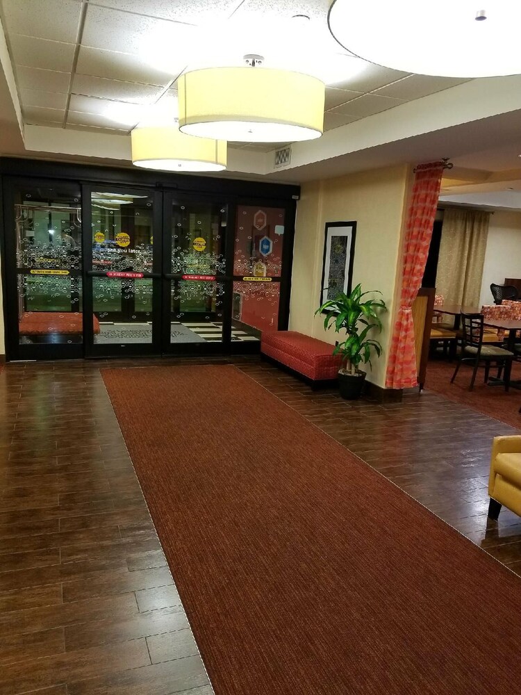 Hampton Inn Kansas City-Lee's Summit