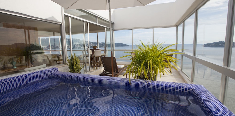 Private pool, HS HOTSSON Smart Acapulco