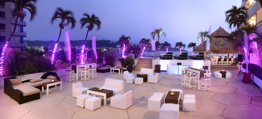 Outdoor banquet area, HS HOTSSON Smart Acapulco