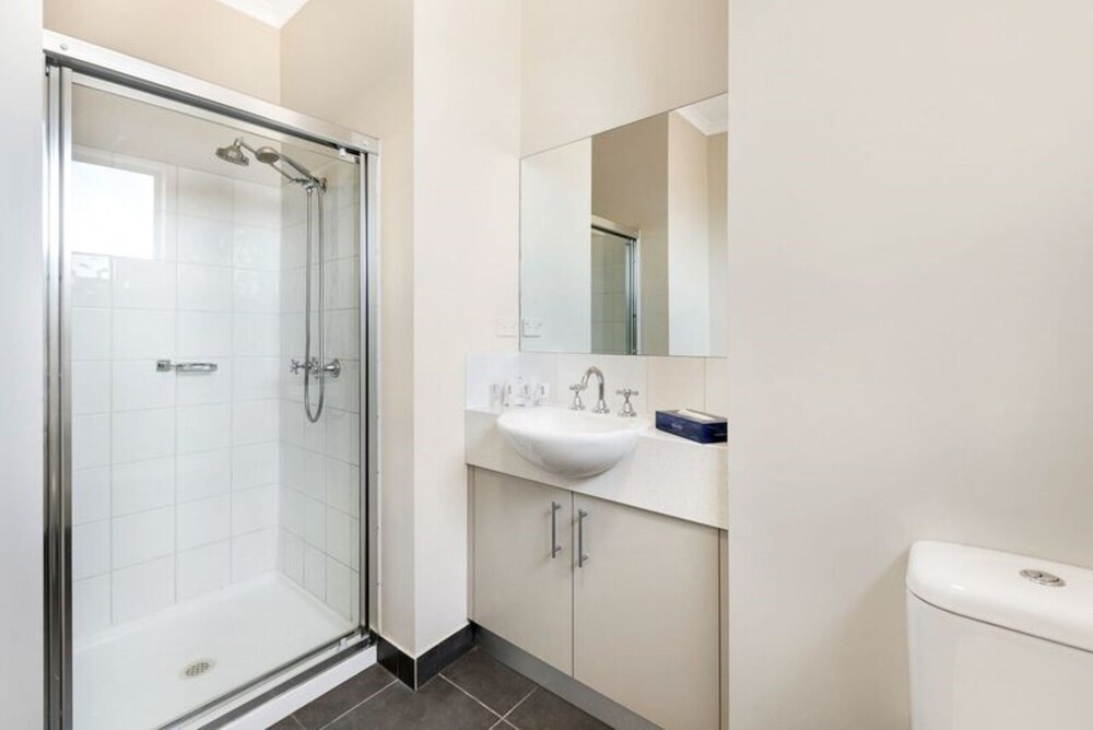Punt Road Apartment Hotel