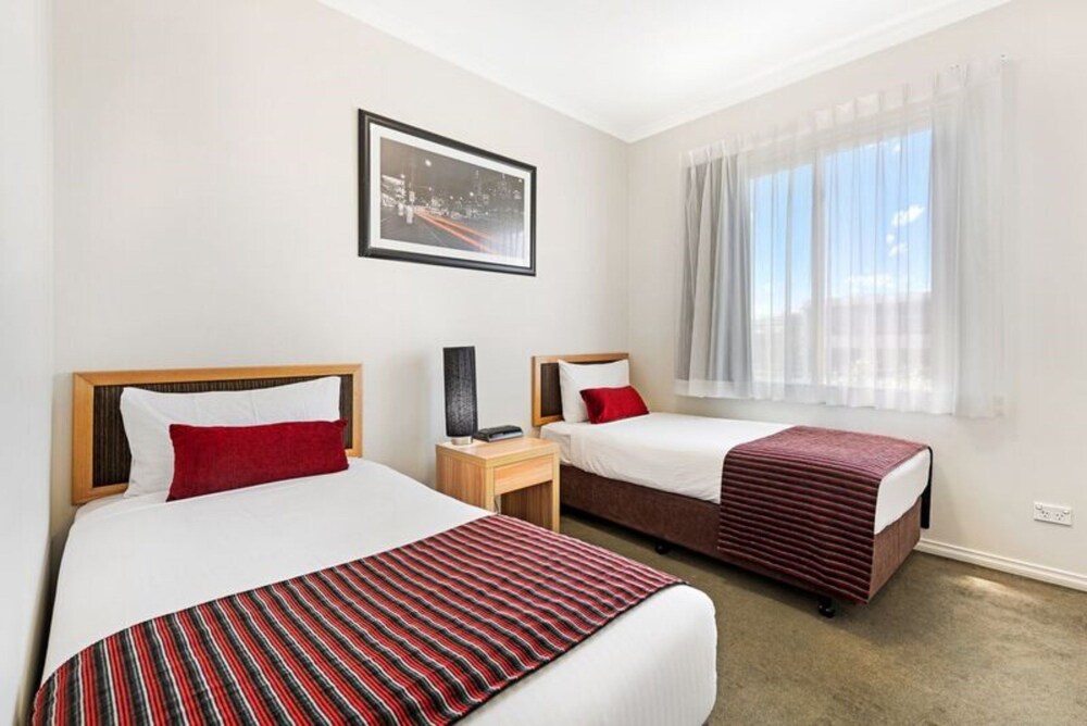 Punt Road Apartment Hotel
