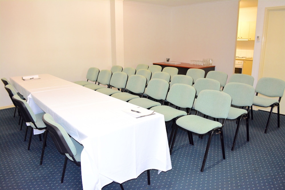 Punt Road Apartment Hotel