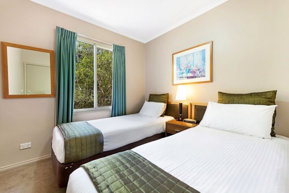 Punt Road Apartment Hotel