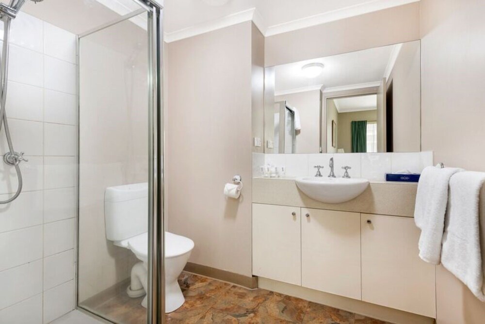 Punt Road Apartment Hotel