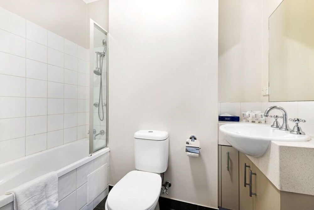 Punt Road Apartment Hotel