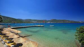 Private beach, free beach cabanas, sun-loungers, beach umbrellas