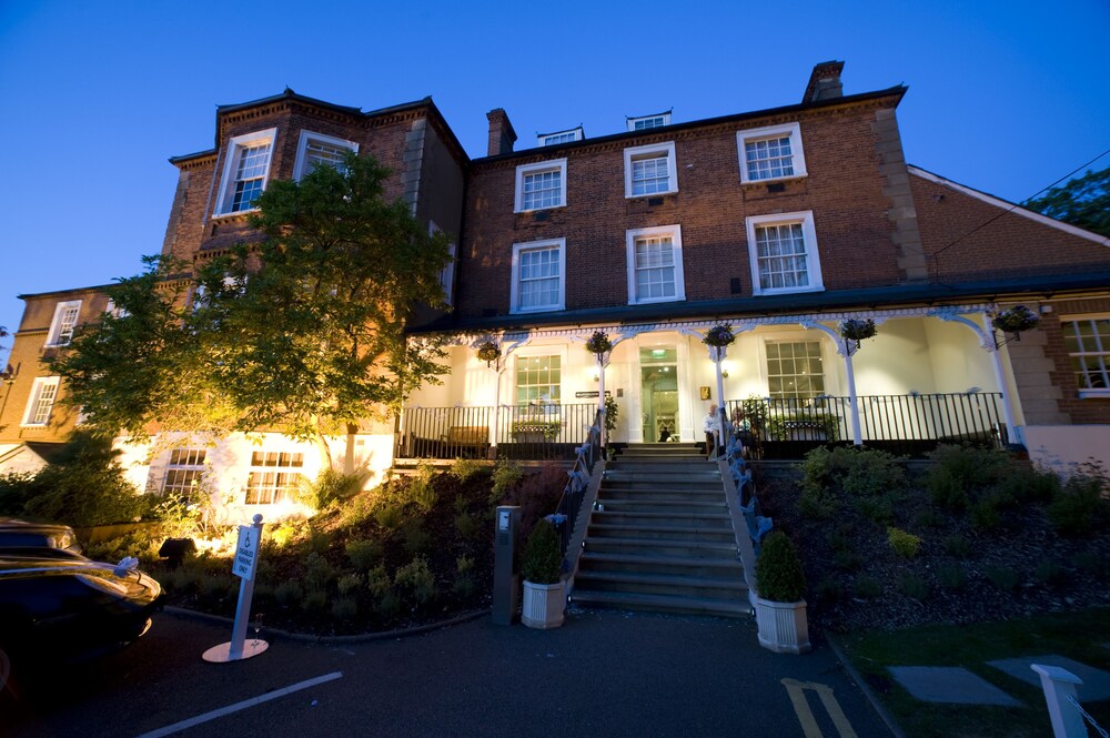 Brandshatch Place Hotel & Spa