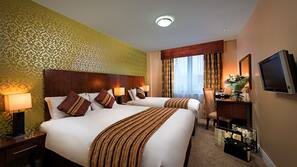 In-room safe, desk, iron/ironing board, free WiFi