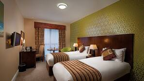 In-room safe, desk, iron/ironing board, free WiFi