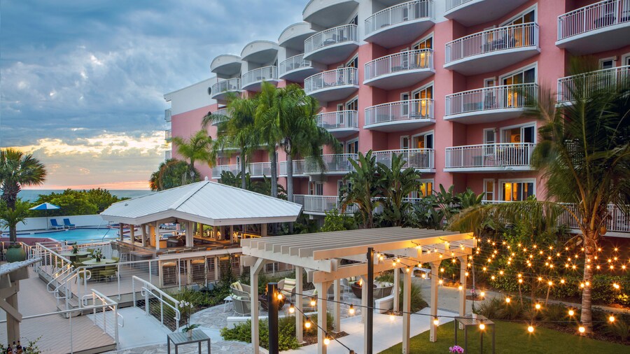 Beach House Suites by the Don CeSar