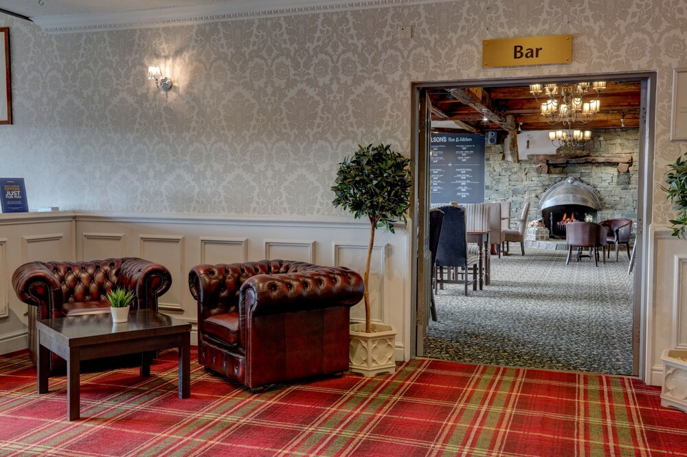 Lobby sitting area, The Hillcrest Hotel