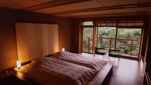 Minibar, in-room safe, individually decorated, individually furnished