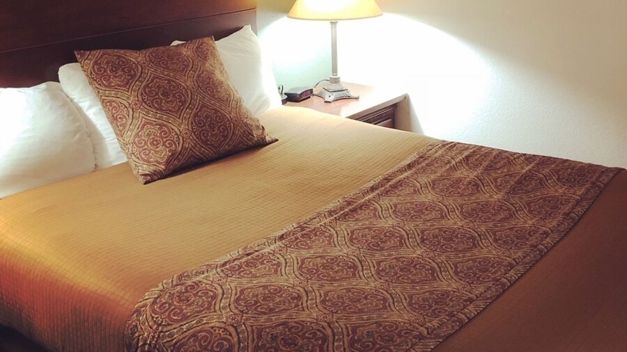 Jorgenson's Inn & Suites