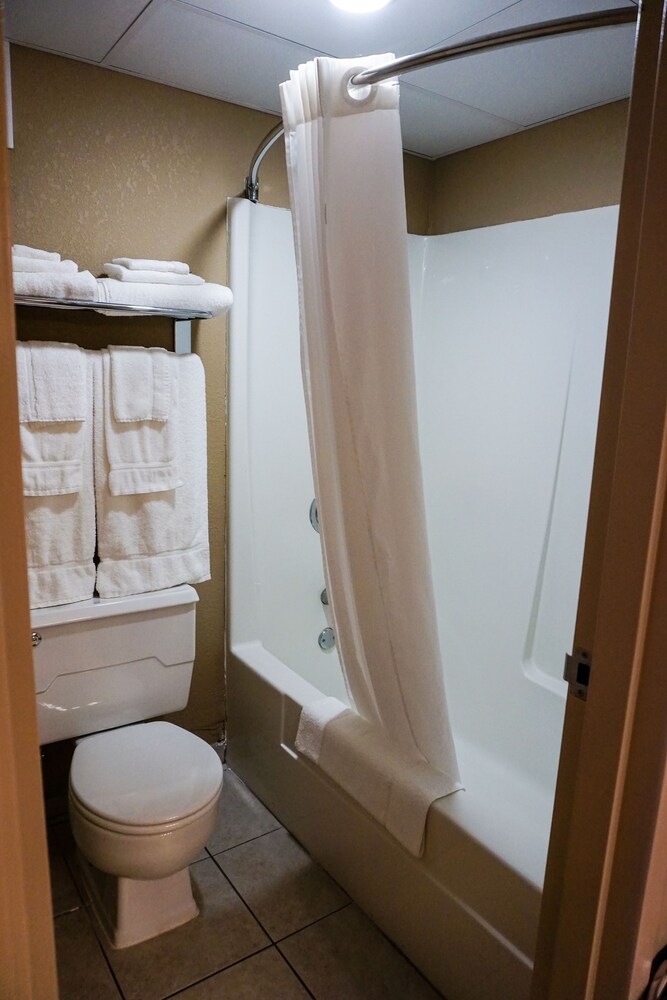 Boarders Inn & Suites by Cobblestone Hotels – Grand Island