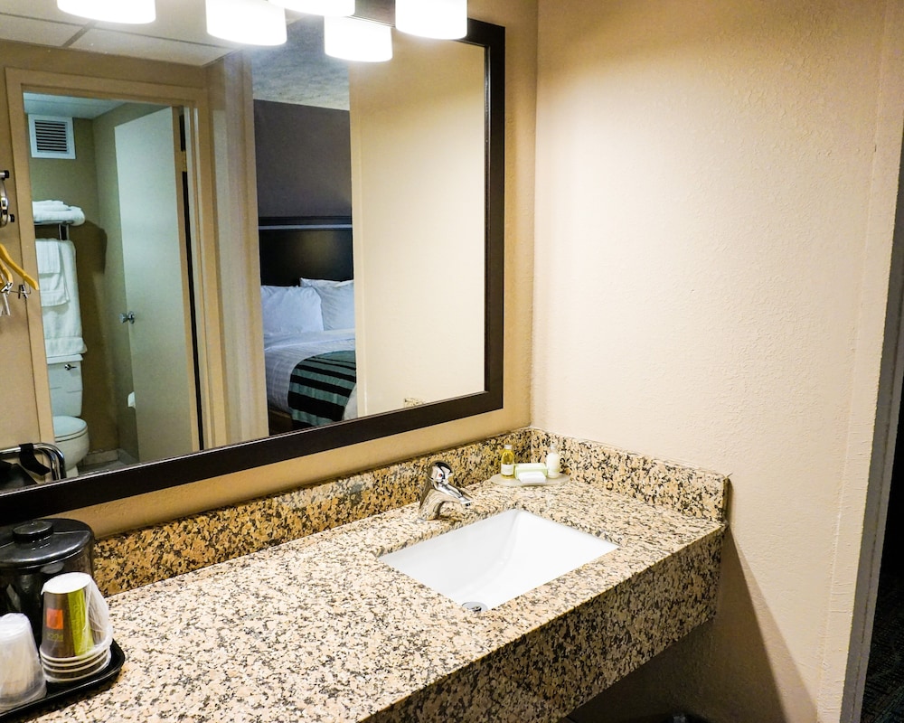 Boarders Inn & Suites by Cobblestone Hotels – Grand Island