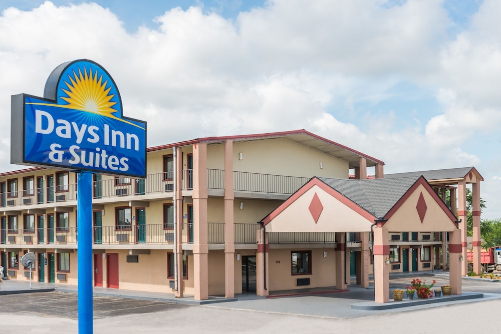 Primary image, Days Inn & Suites by Wyndham Springfield on I-44