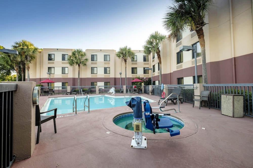 Red Roof Inn PLUS+ Palm Coast in Palm Coast Best Rates & Deals on Orbitz