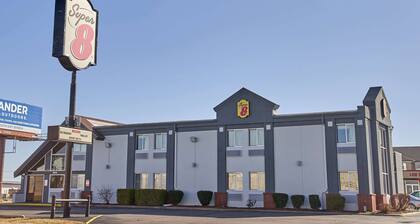 Super 8 by Wyndham Wichita Airport