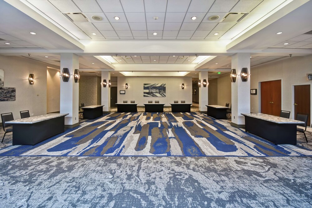 7 Best Hotels With TwoBedroom Suites In Omaha, Nebraska Trip101