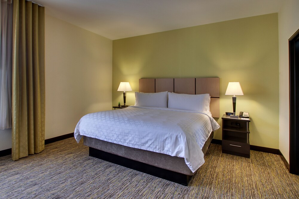 Candlewood Suites Wichita East, an IHG Hotel