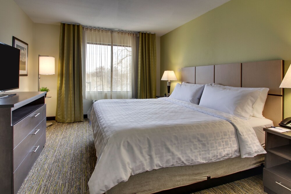 Candlewood Suites Wichita East, an IHG Hotel