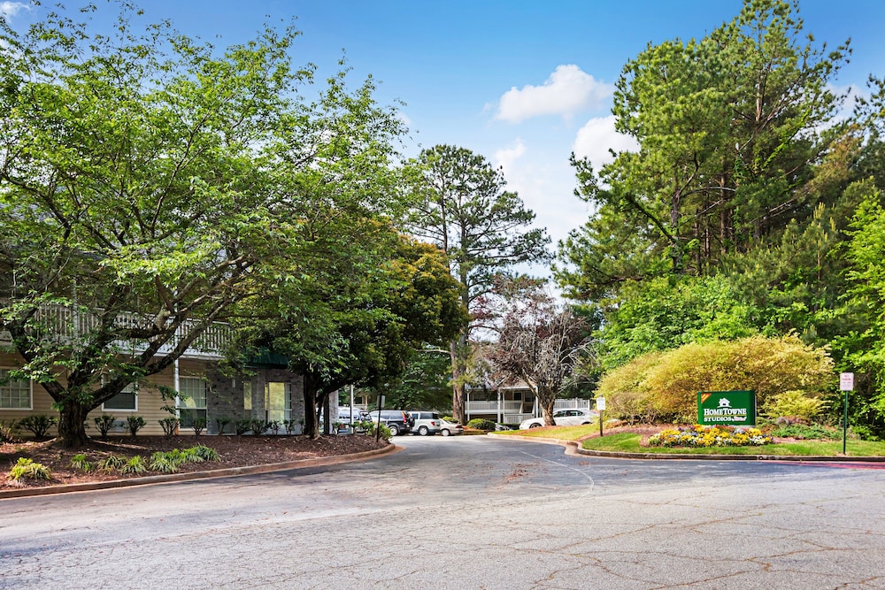 Exterior, HomeTowne Studios by Red Roof Atlanta - Lawrenceville