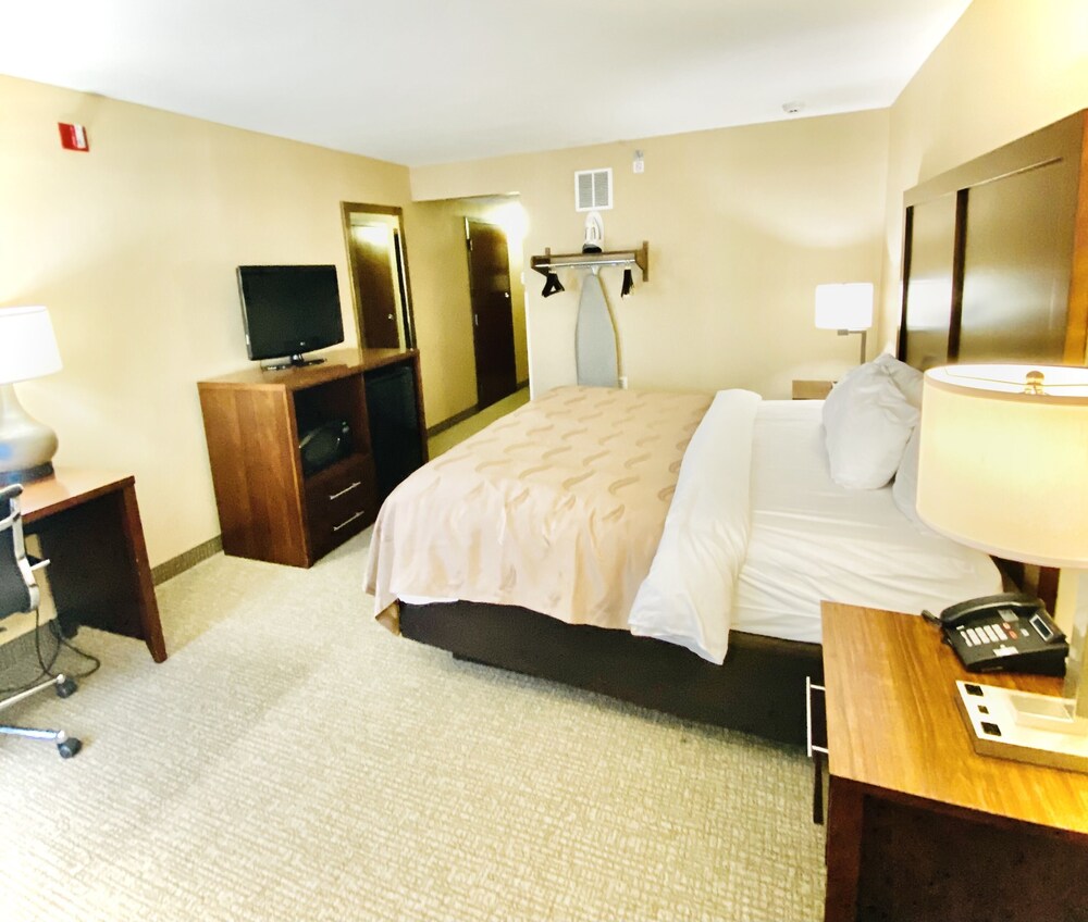 Room, Quality Inn & Suites