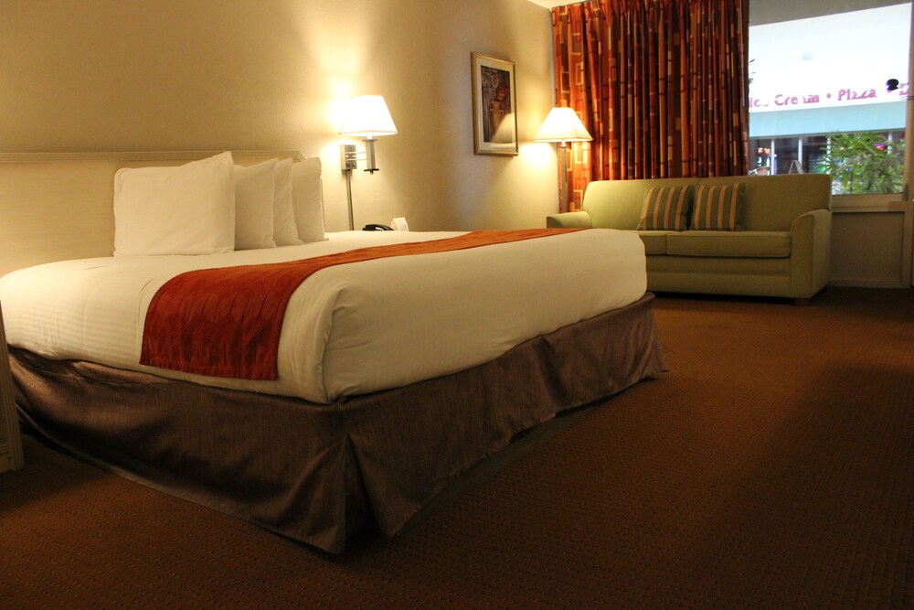 Walmart was so close to this hotel. - Picture of Ramada by Wyndham Kissimmee Gateway - Tripadvisor