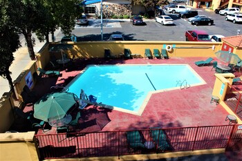 Roy Inn & Suites – Sacramento Midtown