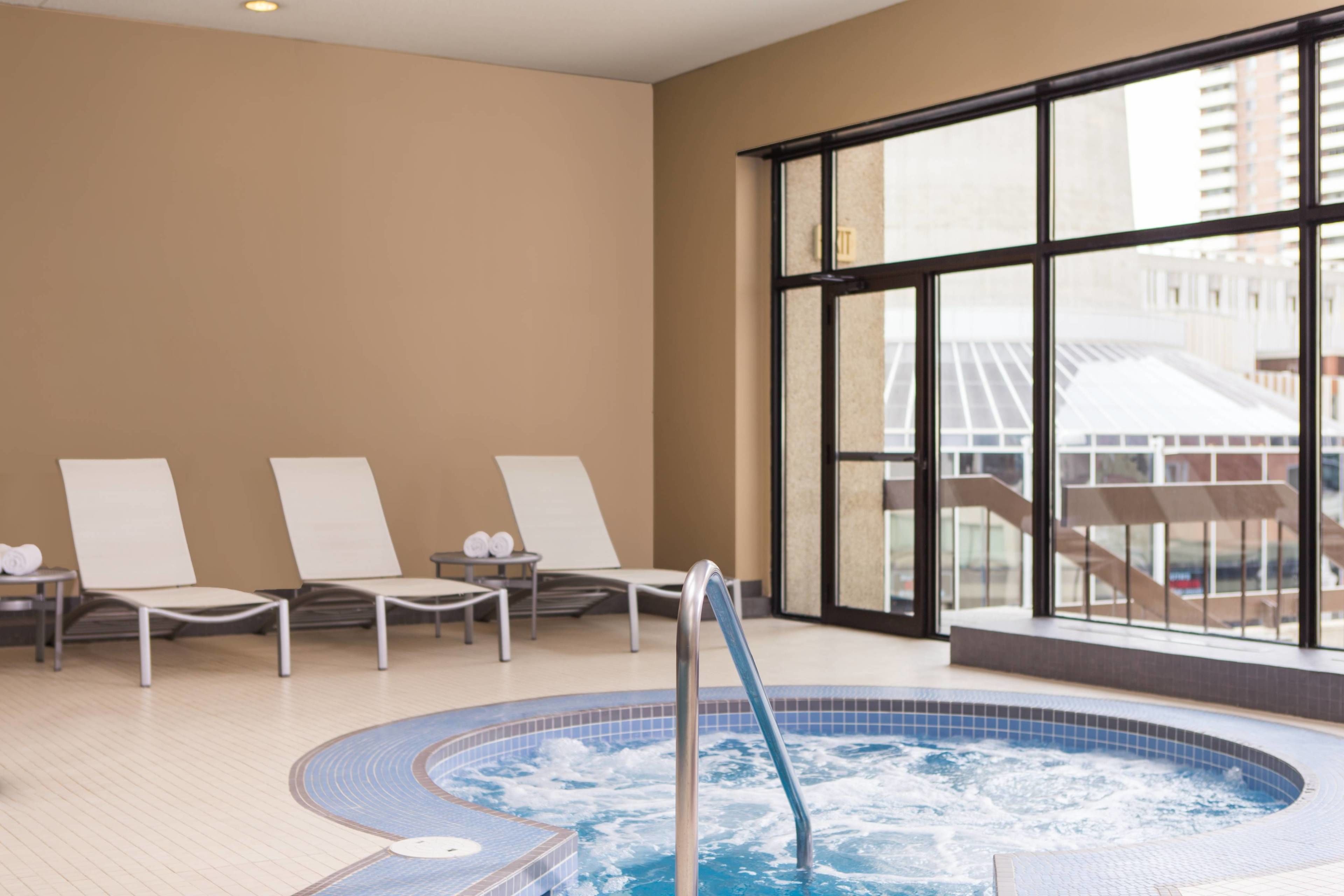 Calgary Marriott Downtown Hotel: 2021 Pictures, Reviews, Prices & Deals | Expedia.ca