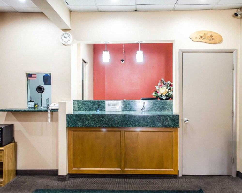 5 Best Hotels With Smoking Rooms Near Harrisburg, Trip101