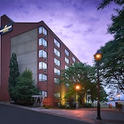 The 10 Best Hotels In Burlington Hamilton For 2019 Expedia Waterfront Hotel Downtown Burlington