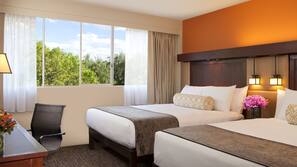 Hypo-allergenic bedding, in-room safe, desk, laptop workspace