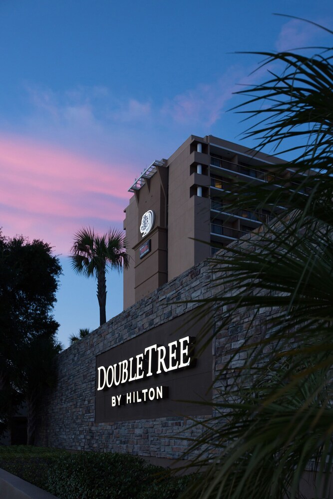 DoubleTree by Hilton Hotel Jacksonville Riverfront