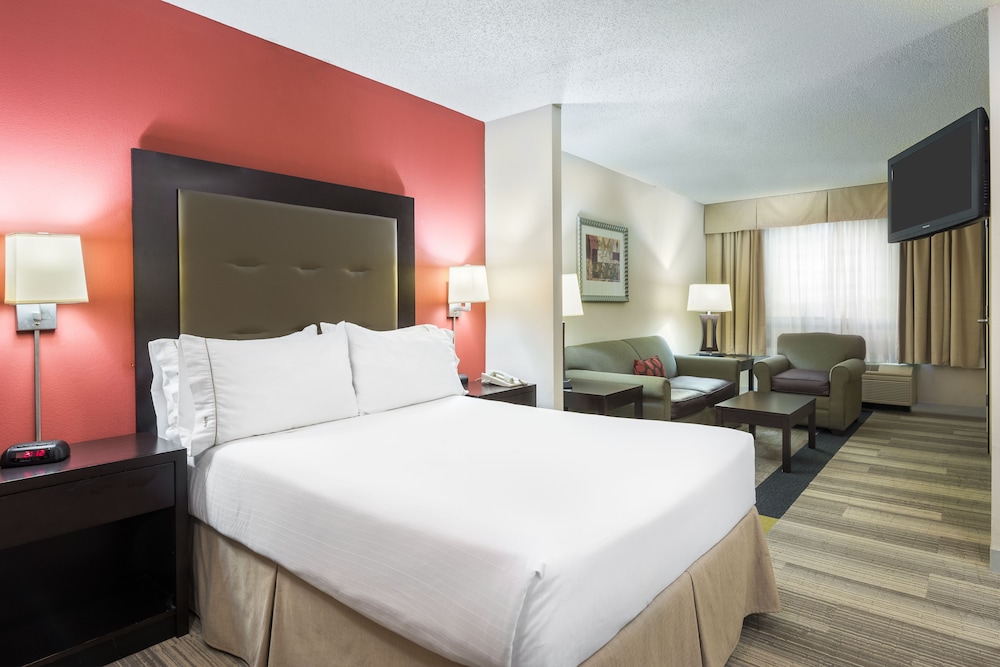 Holiday Inn Express & Suites Kendall East Miami, an IHG Hotel