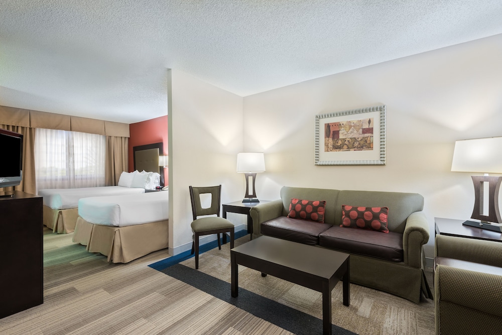 Holiday Inn Express & Suites Kendall East Miami, an IHG Hotel