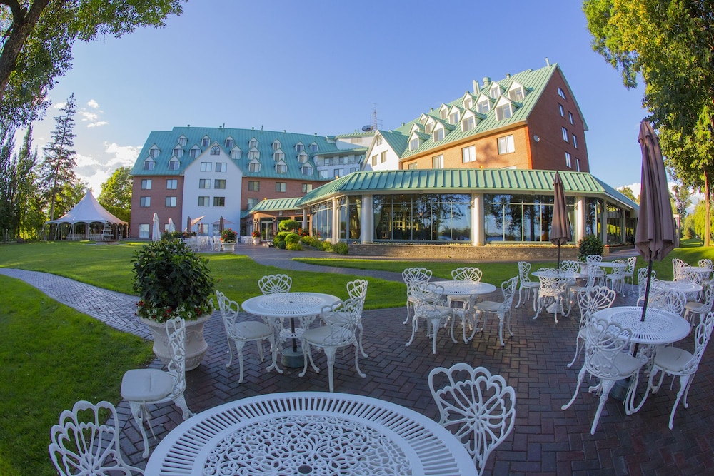 Château Vaudreuil in Montreal Best Rates & Deals on Orbitz