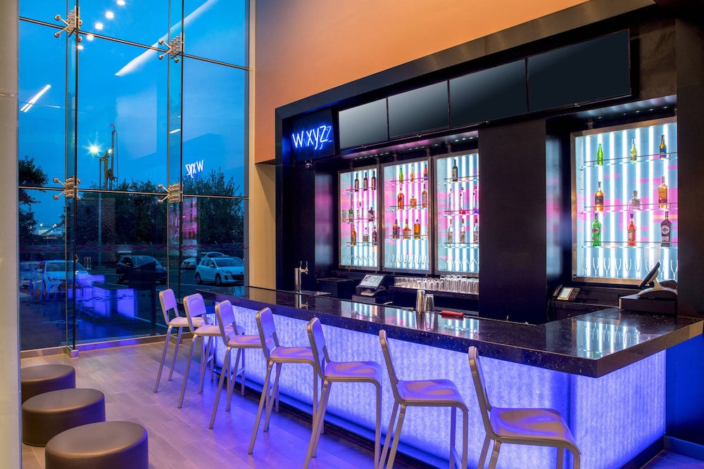 Aloft New York LaGuardia Airport