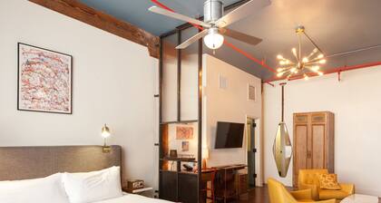 Old 77 Hotel
