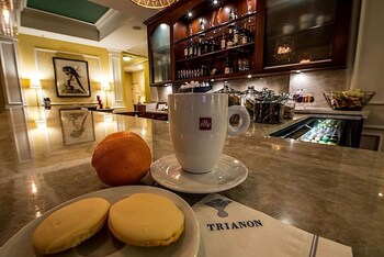 Book Trianon Old Naples Naples Room Deals Hotwire