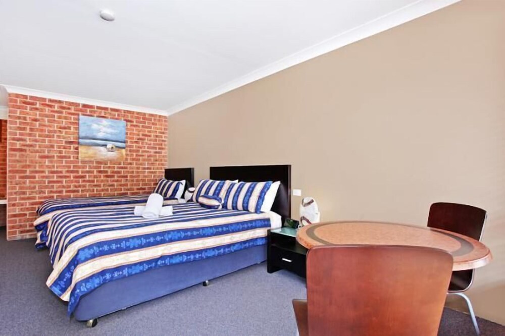 Lake Macquarie Motor Inn