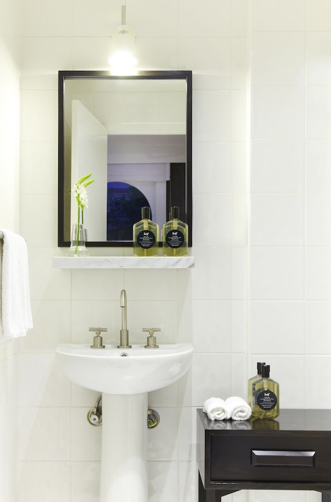 Bathroom, Harbour Rocks Hotel Sydney MGallery