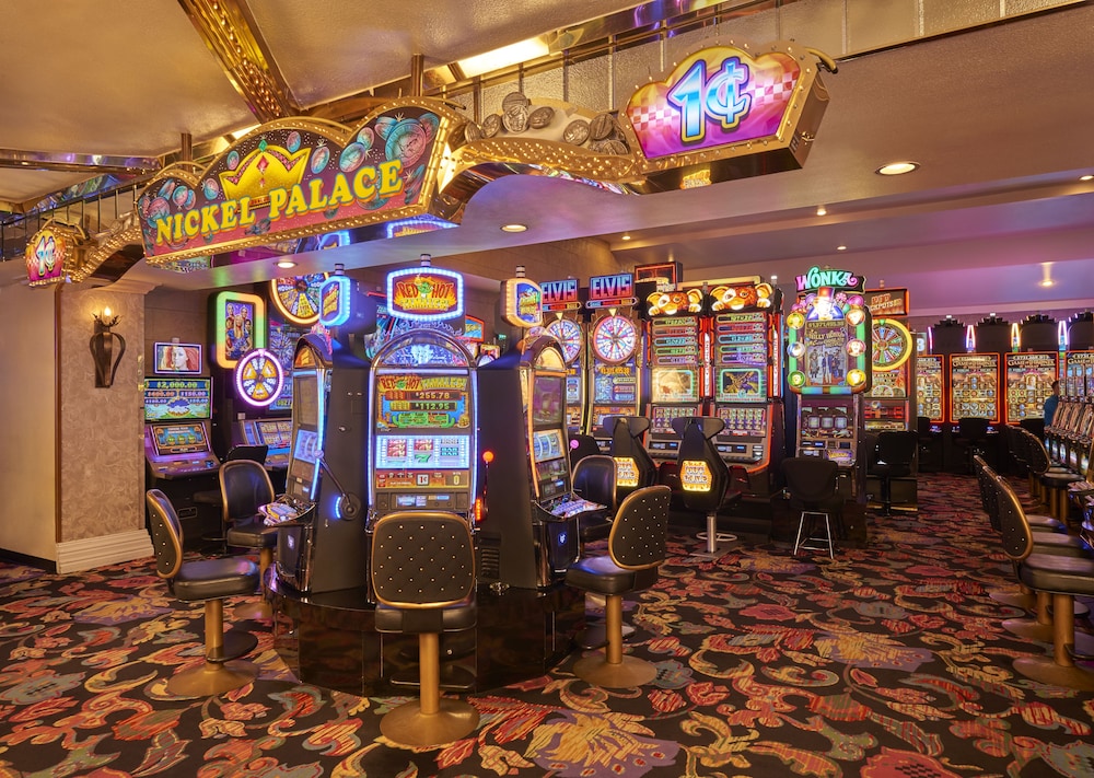 4 Queens Hotel And Casino Las Vegas